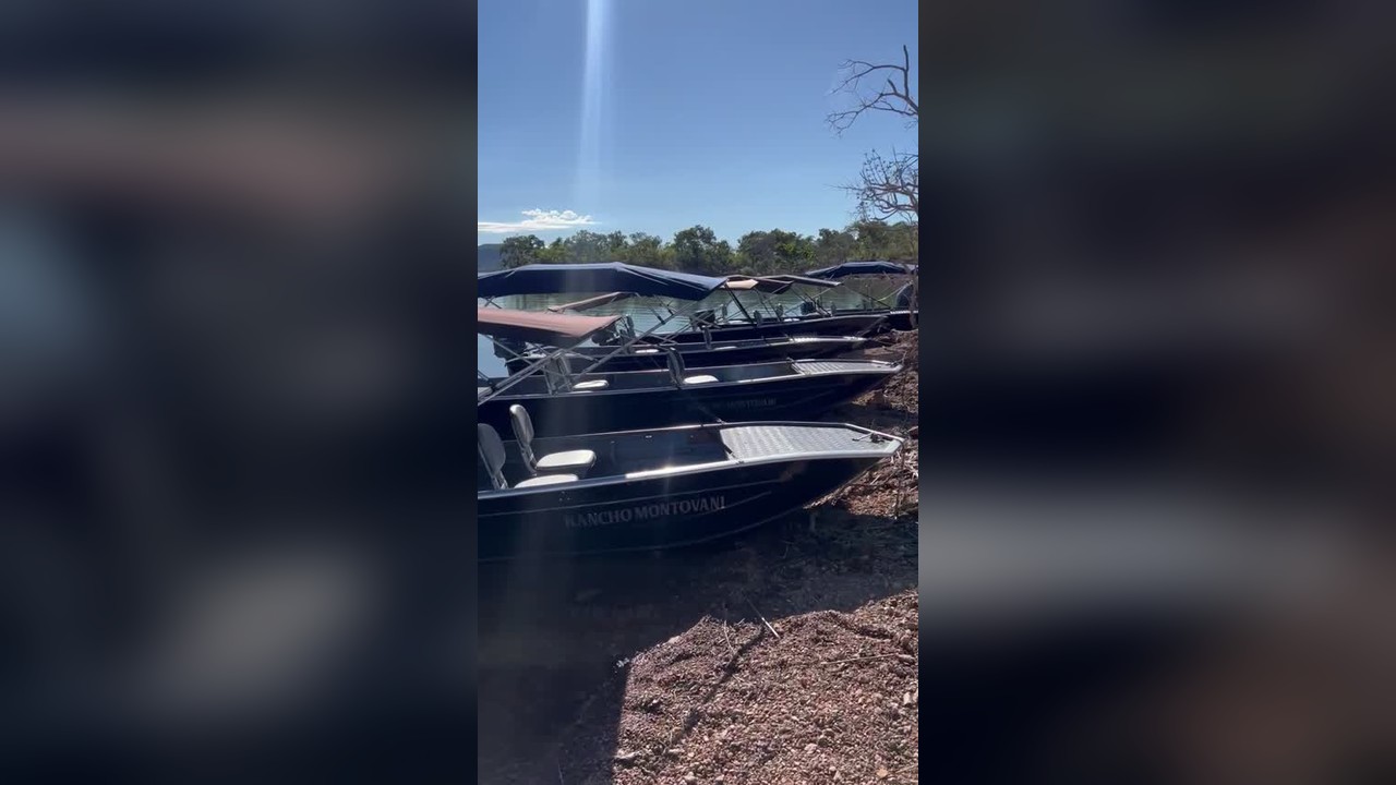 Embarcações para pesca na Serra da Mesa